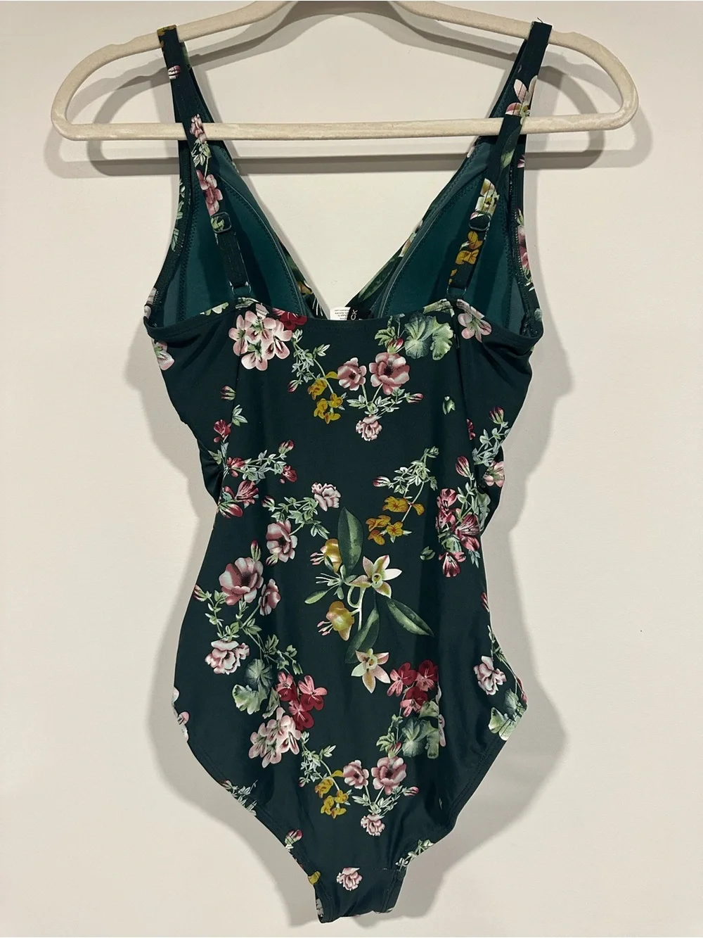 NIPTUCK SWIM Multi Fit Cup One Piece Swimsuit Womens 6 Green